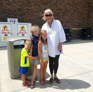 Meet your Posher, Peggy